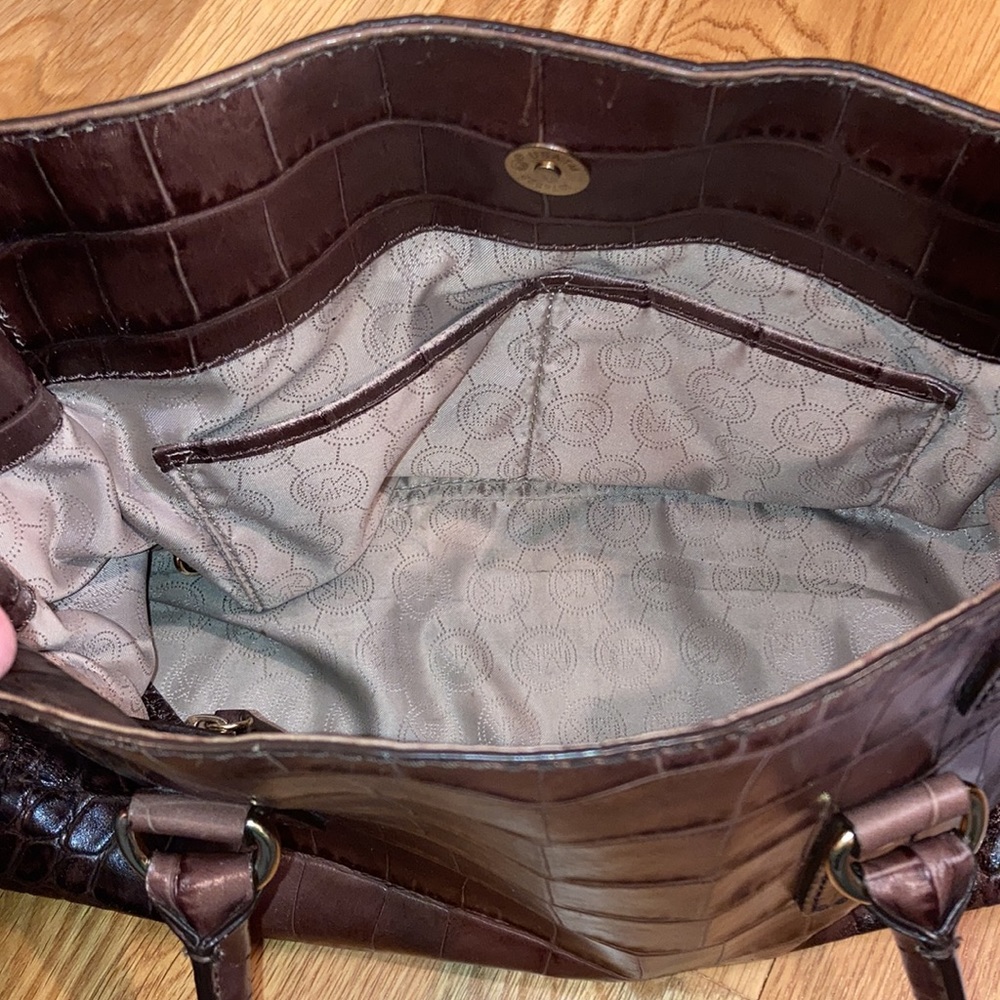 Michael Kors Brown Leather Crocodile Purse - EUC - Picture 10 of 12